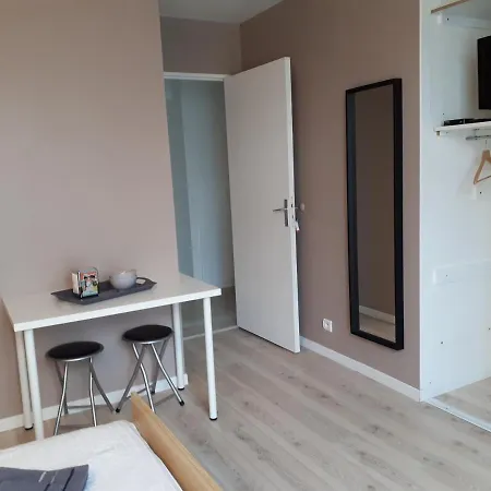 Quarto em Acomodações Particulares Grande Halle 63800